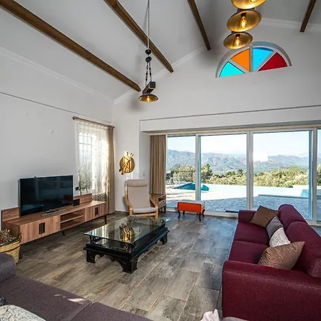 Astonishing House With Private Pool Surrounded By Nature In Fethiye 빌라 *