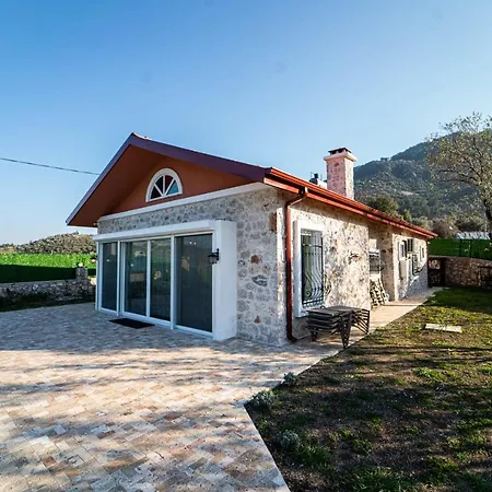 빌라 Astonishing House With Private Pool Surrounded By Nature In Fethiye 페티예
